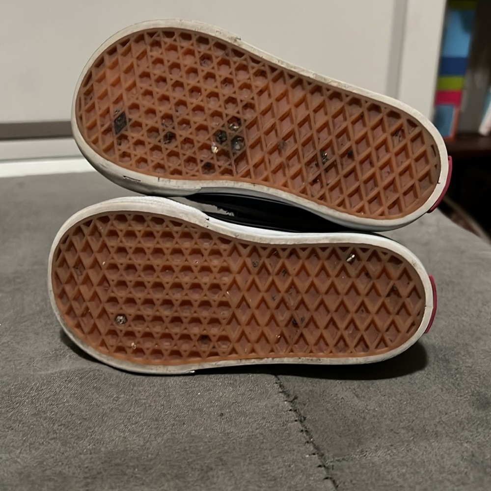 Vans - Picture 4 of 4